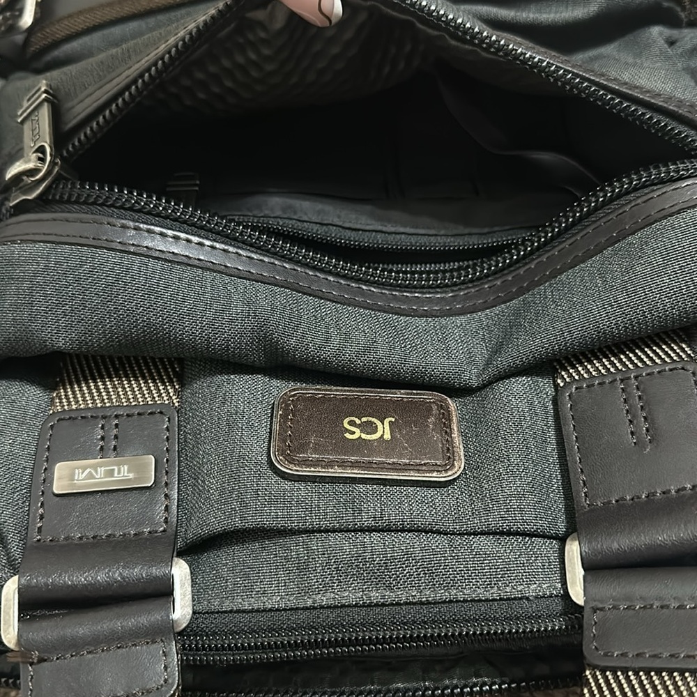TUMI - Picture 8 of 10